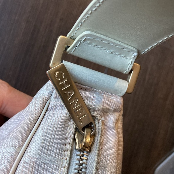 Pink Champagne Genuine Chanel Travel Ligne handbag - Picture 5 of 11